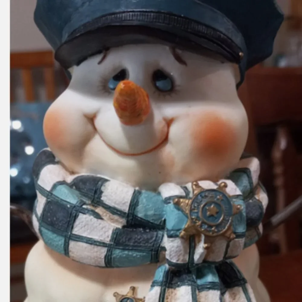 Kirkland’s Policeman Snowman Figurine Vintage Christmas Holiday Decor officer